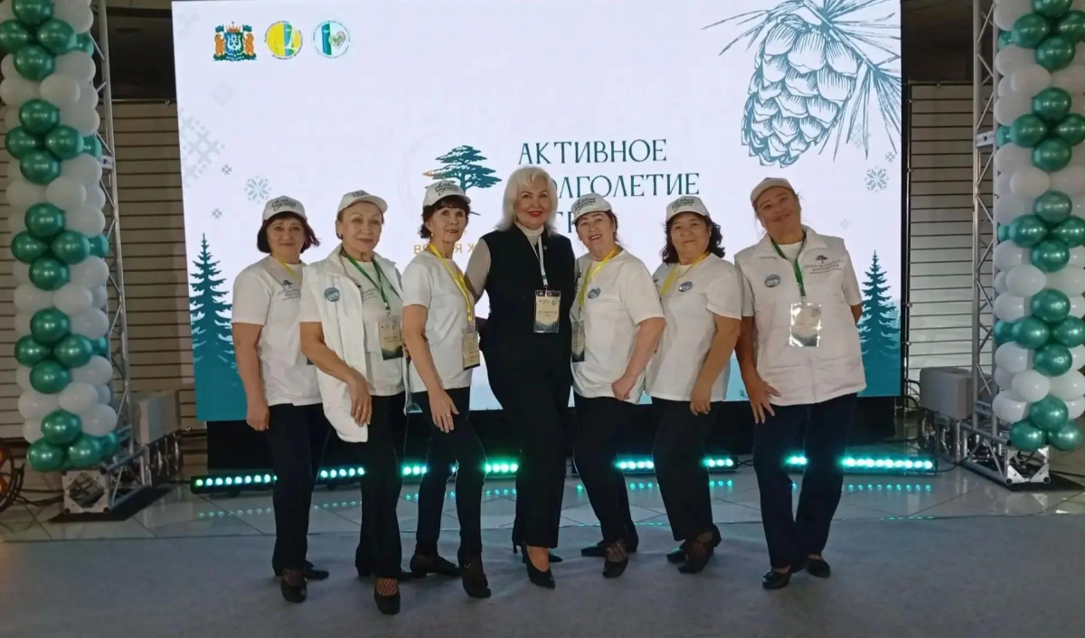 Граждане сектора Активного долголетия на фестивале «Активное долголетие Югры» 